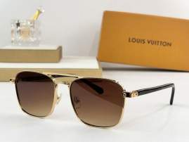 Picture of Louis Vuitton Sunglasses _SKUfw75975752fw
